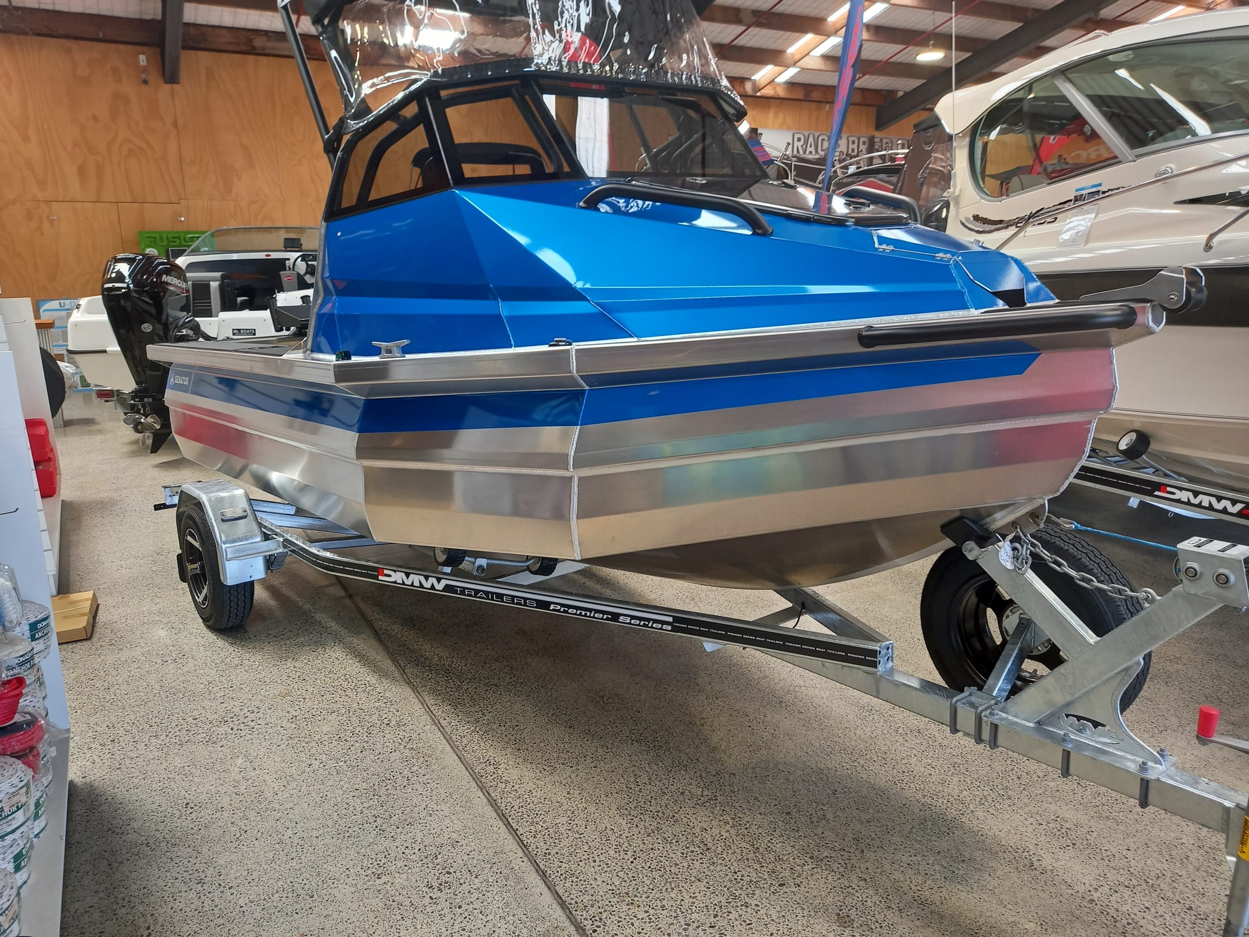 Senator 500 Cuddy Cabin-new model